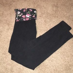 Victoria’s Secret Yoga Leggings Floral